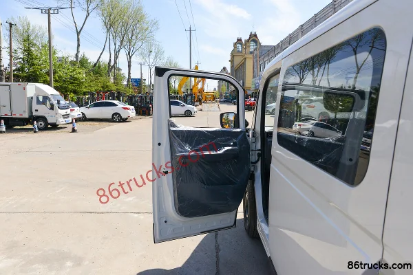 FotonU7 2025 Deluxe Edition 6-Seat Pure Electric Light Bus AiYiKe 50.23kWh Cab (1) | 86Trucks