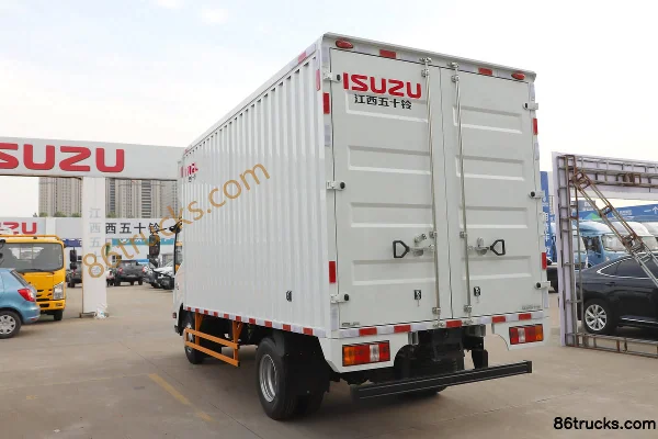Jiangxi Isuzu Yifang EC Pro 7 2.5L Diesel 154hp 4X2(6 wheels) 6-speed Wide Body Air Brake 3.68m Semi-row Stake Truck (1) | 86Trucks