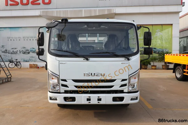 Jiangxi Isuzu Yifang EC7 pro 2.5L diesel 143hp 4X2(6 wheels) 5-speed wide body 4.2m single-row panel van light truck Exterior (2) | 86Trucks
