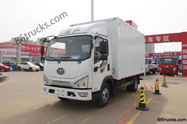 FAW Jiefang Hu VN Zhaocaihu 2.5L Diesel 150hp 4X2(6 wheels) WLY 5-speed 4.2m Single Row Van Truck Exterior (3) | 86Trucks