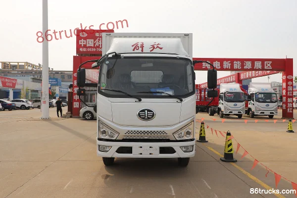 FAW Jiefang Hu VN Zhaocaihu 2.5L Diesel 150hp 4X2(6 wheels) WLY 5-speed 4.2m Single Row Van Truck Exterior (2) | 86Trucks