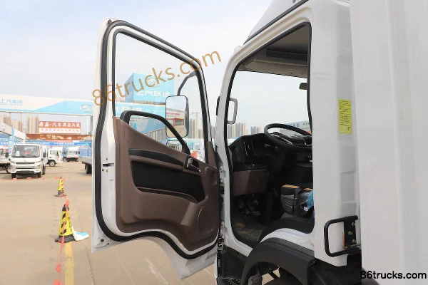 FAW Jiefang Hu VN Zhaocaihu 2.5L Diesel 150hp 4X2(6 wheels) WLY 5-speed 4.2m Single Row Van Truck Cab (1) | 86Trucks