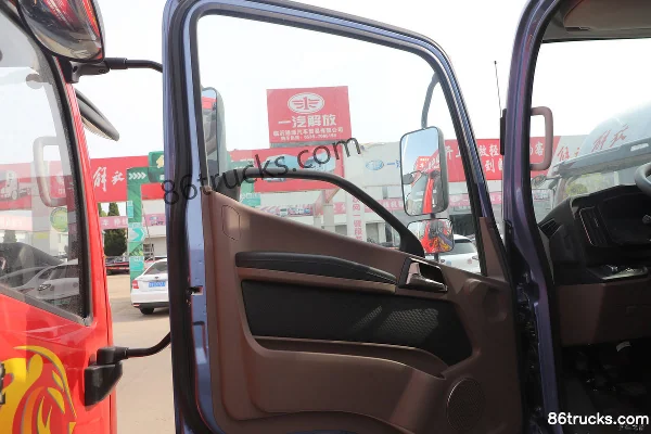 FAW Jiefang New Zhaocaihu 2.5L Diesel 150hp 4X2(6 wheels) WLY 5-Speed 4.2m Single-Row Flatbed Truck Cab (3) | 86Trucks