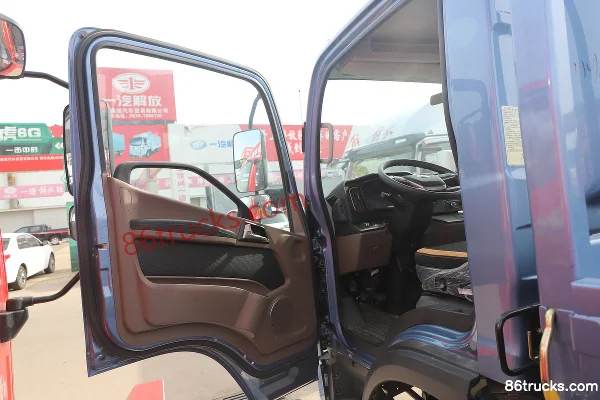 FAW Jiefang New Zhaocaihu 2.5L Diesel 150hp 4X2(6 wheels) WLY 5-Speed 4.2m Single-Row Flatbed Truck Cab (1) | 86Trucks