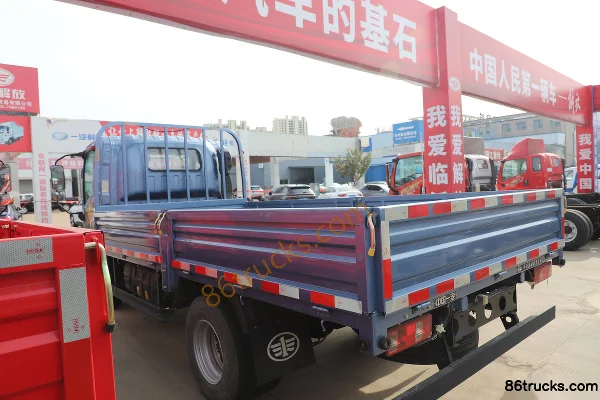 FAW Jiefang New Zhaocaihu 2.5L Diesel 150hp 4X2(6 wheels) WLY 5-Speed 4.2m Single-Row Flatbed Truck Body (1) | 86Trucks