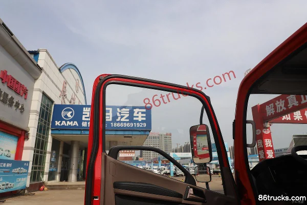 FAW Jiefang New Zhaocaihu 2.5L diesel 150hp 4X2(6 wheels) WLY 5-speed 3.82m semi-row panel van light truck Cab (3) | 86Trucks