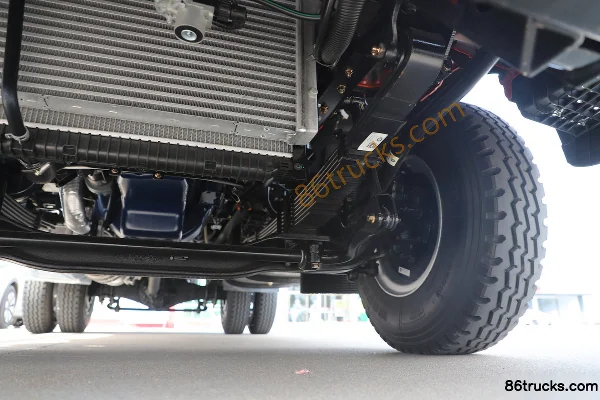 FAW Jiefang Hu 6G 140 ch 4X2(6 roues) camion léger à ridelles 4,16 m cabine simple Châssis (3) | 86Trucks