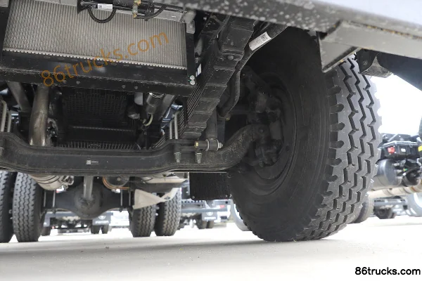 Foton Big Diamond ES5 Pro 4.3L Diesel 200 hp 4X2(6 wheels) Fast Gear 10-speed 3.8m Cab-over Dump Truck Chassis (3) | 86Trucks
