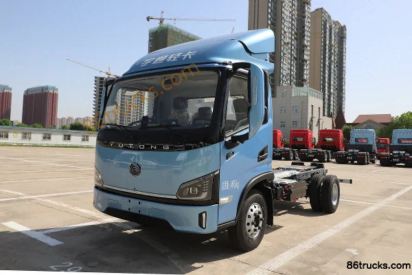 Yutong T6 Wide Body Air Brake 4.2m Single Row Pure Electric Van Light Truck Shenlan 155.332kWh 4X2(6 wheels) Exterior (3) | 86Trucks