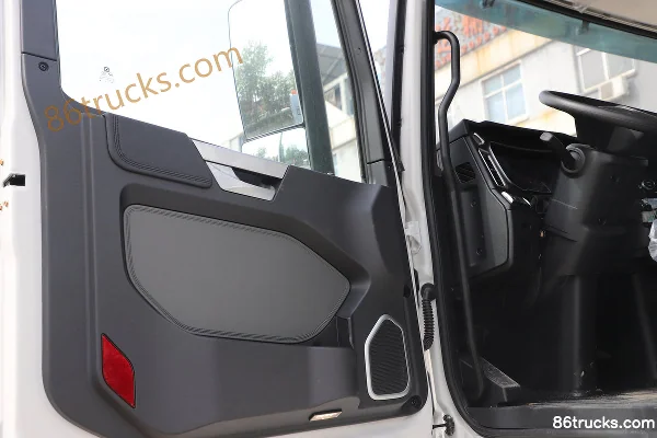 XCMG Hanfeng XG2 Composite Version 6X4(10 wheels) Pure Electric Tractor Truck CATL 600.9kWh Cab (3) | 86Trucks