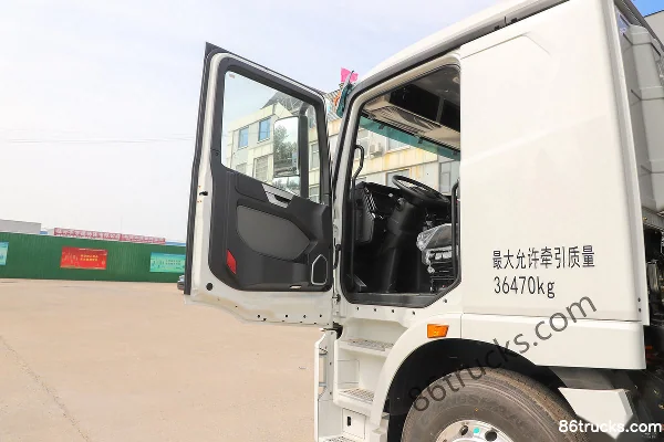 XCMG Hanfeng XG2 Composite Version 6X4(10 wheels) Pure Electric Tractor Truck CATL 600.9kWh Cab (1) | 86Trucks