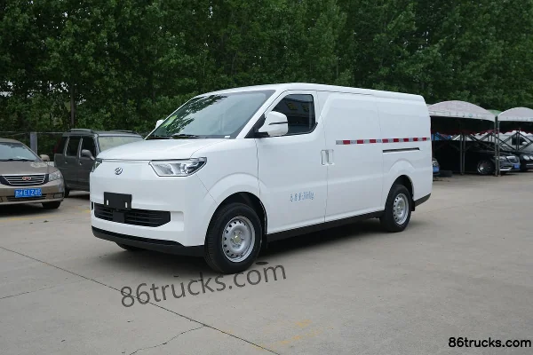 Ruichi EC75 Zhixing Supercharge Edition Beyond Type II 2-Seat Pure Electric Closed Van 50.1kWh Peak Exterior (3) | 86Trucks
