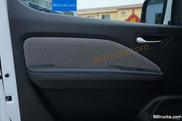 Ruichi EC75 Zhixing Supercharge Edition Beyond Type II 2-Seat Pure Electric Closed Van 50.1kWh Peak Cab (3) | 86Trucks
