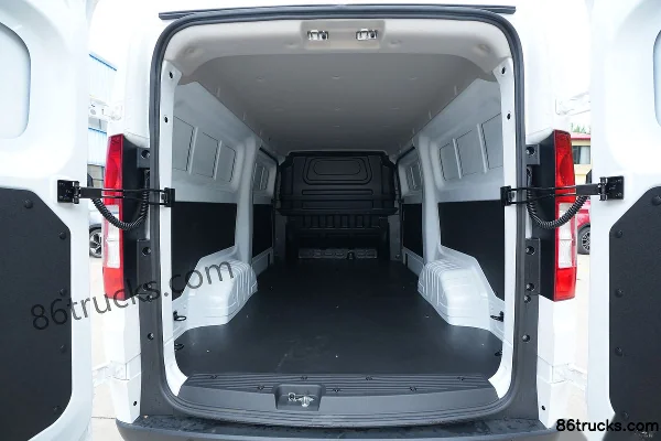 Ruichi EC75 Zhixing Supercharge Edition Beyond Type II 2-Seat Pure Electric Closed Van 50.1kWh Peak Cargo Box (2) | 86Trucks
