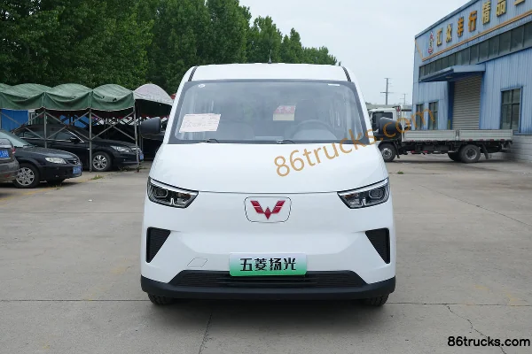 SAIC-GM-Wuling Yangguang 2026 Comfort 6-Seat Pure Electric Light Bus Saike 56.2kWh Exterior (2) | 86Trucks