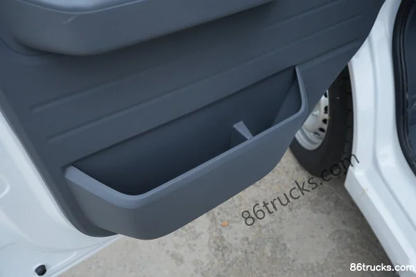 SAIC-GM-Wuling Yangguang 2026 Comfort 6-Seat Pure Electric Light Bus Saike 56.2kWh Cab (3) | 86Trucks