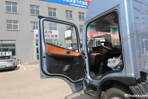 XCMG Hanjie High Roof Air Brake 4.4m Single Row Pure Electric Cargo Truck CATL 165.15kWh 4X2(6 wheels) Cab (1) | 86Trucks