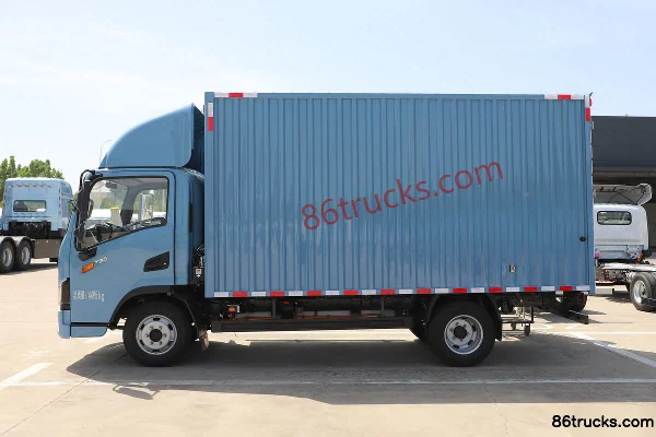 Yutong T3S Yixing Series Medium Body Hydraulic Brake 4.2m Single-row Pure Electric Van Light Truck Shenlan 77.28kWh 4X2(6 wheels) Exterior (