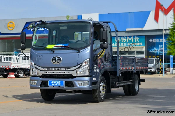 FAW Jiefang J6F 160hp 4X2(6 wheels) 3.82m Crew Cab Flatbed Light Truck (Wide Body) Exterior (3) | 86Trucks