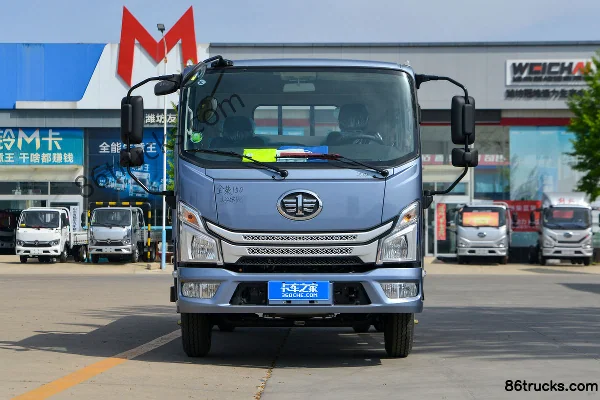 FAW Jiefang J6F 160hp 4X2(6 wheels) 3.82m Crew Cab Flatbed Light Truck (Wide Body) Exterior (2) | 86Trucks
