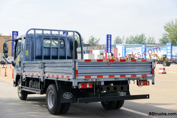 FAW Jiefang J6F 160hp 4X2(6 wheels) 3.82m Crew Cab Flatbed Light Truck (Wide Body) (1) | 86Trucks