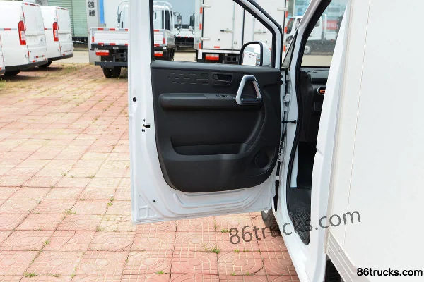 Dongfeng T7 1.6L Gasoline 122 hp 4X2(6 wheels) Dongan 5-speed Hydraulic Brake 3.05m Single-row Van Mini Truck Cab (2) | 86Trucks