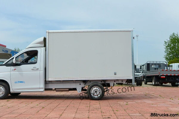 Dongfeng T7 1.6L Gasoline 122 hp 4X2(6 wheels) Dongan 5-speed Hydraulic Brake 3.05m Single-row Van Mini Truck Body (1) | 86Trucks