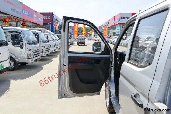 Dongfeng Chuangfu Niuka 2026 Comfort Edition 1.6L Gasoline 122 hp 4X2(6 wheels) 2.545m Double Row Flatbed Mini Truck Cab (1) | 86Trucks