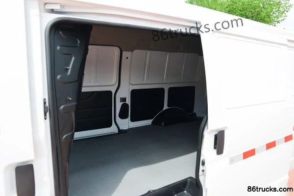 Ruichi R3 2026 Model 2-Seat Pure Electric Enclosed Delivery Truck Ganfeng 38.4kWh Body (2) | 86Trucks