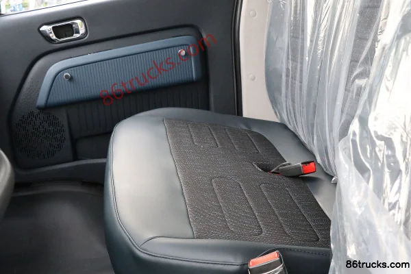 JAC Kunpeng ET9 Flagship Edition 4X2(6 wheels) 4.055m Single Row Pure Electric Refrigerated Truck CATL 120.27kWh Cab (3) | 86Trucks