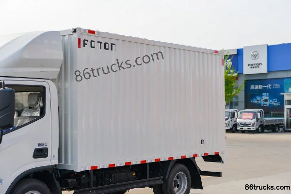 Foton New Jieyun Youth Edition 2.5L Diesel 150hp 4X2(6 wheels) WLY 5-Speed 4.14m Single Row Van Light Truck Body (1) | 86Trucks