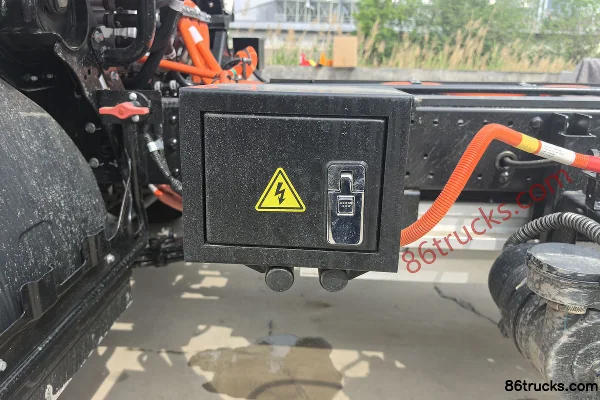 Foton Zhilan EL-Plus Air Brake 4.14m Single Row Pure Electric Van Light Truck CATL 165kWh 4X2(6 wheels) Chassis (1) | 86Trucks