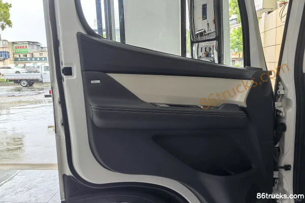 Foton Jidian Biaoding 4.2m single-row pure electric van light truck CATL 140.41kWh 4X2(6 wheels) Cab (1) | 86Trucks