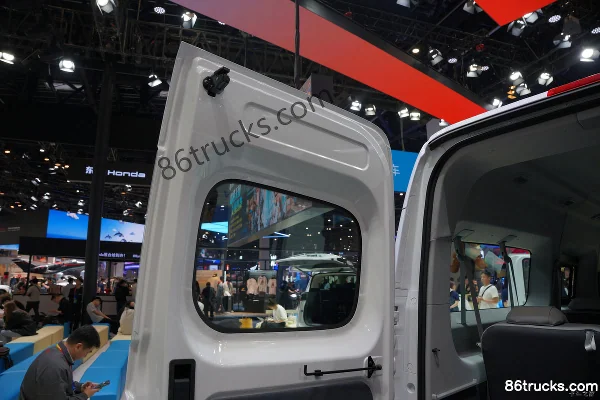 SAIC MAXUS Dana M1 2026 model high roof 7-seat pure electric light bus Body (2) | 86Trucks