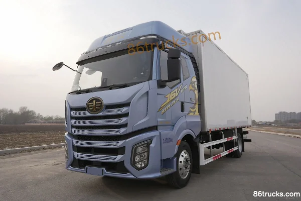 FAW Jiefang J6V Pilot Edition 380 hp 4X2(6 wheels) 10-speed 6.8m refrigerated truck Exterior (3) | 86Trucks
