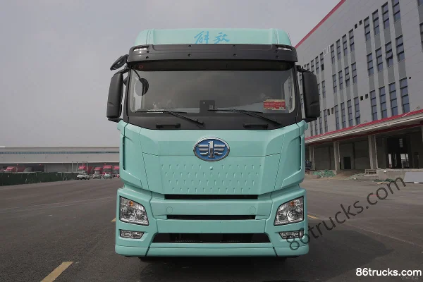 FAW Jiefang Qingdao JH6 6X4(10 wheels) Electric Tractor Truck CATL 400kWh Exterior (2) | 86Trucks