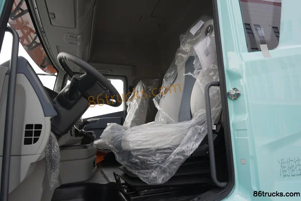 FAW Jiefang Qingdao JH6 6X4(10 wheels) Electric Tractor Truck CATL 400kWh Cab (1) | 86Trucks