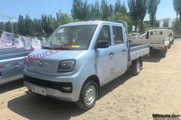 Foton Xiangling Q Split Luxury 1.6L 120 hp 4X2(6 wheels) gasoline 2.5m double-row flatbed mini truck Exterior (3) | 86Trucks