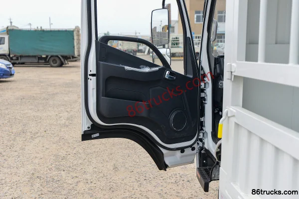 Shidai Linghang M5 4.19m Single Row Pure Electric Stake Truck CATL 100.96kWh 4X2(6 wheels) Cab (2) | 86Trucks