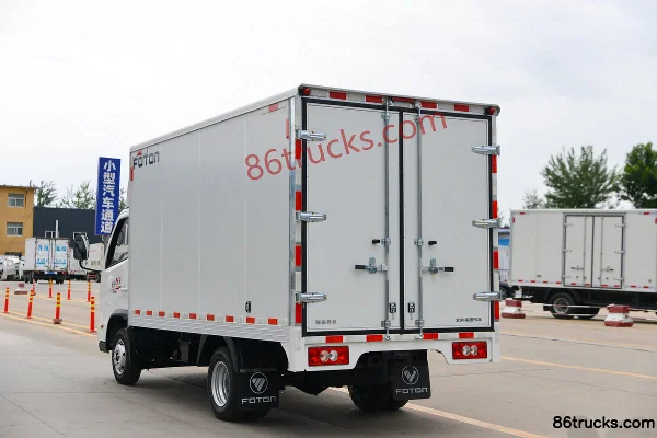 Foton V Card 2.3L Diesel 142hp 4X2(6 wheels) WLY 5-Speed 3.89m Extended Cab Van Truck Body (3) | 86Trucks