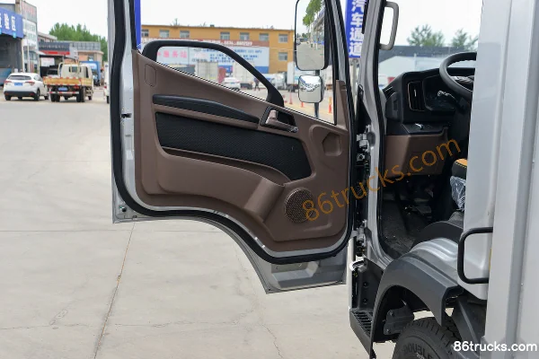 FAW Jiefang New Zhaocaihu Pro 2.5L Diesel 150hp 4X2(6 wheels) WLY 5-speed 4.16m Single Row Van Truck Cab (2) | 86Trucks