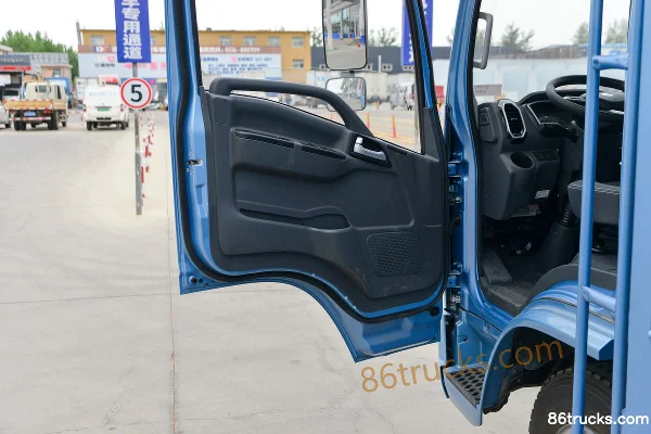 Blue Engine Yue EN Wide Body 4.18m Single Row Pure Electric Cargo Light Truck FinDreams 96.2kWh 4X2(6 wheels) Cab (2) | 86Trucks