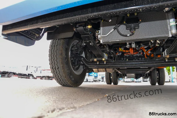 Blue Engine Yue EN Wide Body 4.18m Single Row Pure Electric Cargo Light Truck FinDreams 96.2kWh 4X2(6 wheels) Chassis (2) | 86Trucks
