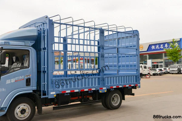 Blue Engine Yue EN Wide Body 4.18m Single Row Pure Electric Cargo Light Truck FinDreams 96.2kWh 4X2(6 wheels) (1) | 86Trucks