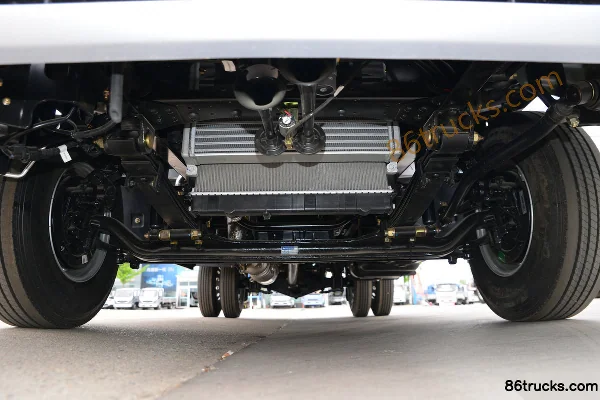 SHACMAN Commercial Vehicle Delong G200 170hp 4X2(6 wheels) 3.82m Semi-Forward Flatbed Light Truck Chassis (1) | 86Trucks