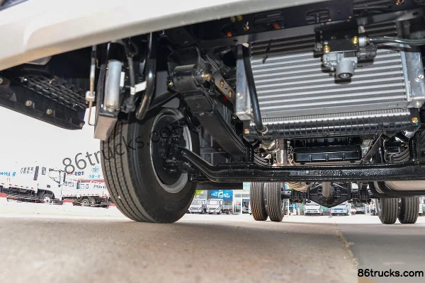 FAW Jiefang Hu 6G H5 2.5L Diesel 170hp 4X2(6 wheels) Fast Gear 8-Speed 4.16m Single Row Stake Truck Chassis (2) | 86Trucks