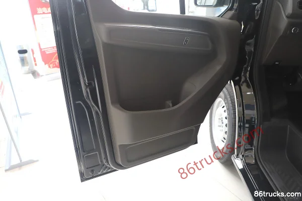 JMC E Fushun 2025 clear window version electric 5-seat 4.885m short wheelbase low roof van 41.86kWh Cabine (3) | 86Trucks