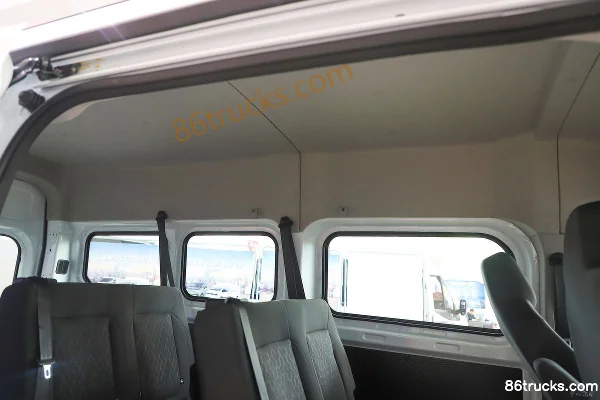 JMC Fushun 2025 model bright window version pure electric 7-seat 5.185m medium wheelbase medium roof light bus 53.58kWh Cargo Box (3) | 86Tr