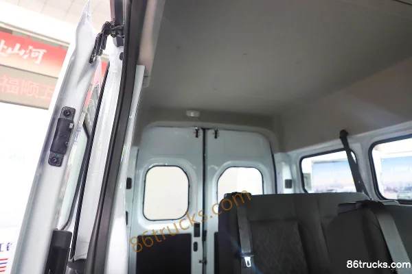 JMC Fushun 2025 model bright window version pure electric 7-seat 5.185m medium wheelbase medium roof light bus 53.58kWh Cargo Box (1) | 86Tr