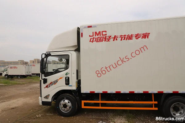 JMC Blue Whale Wide Body 2.5L Diesel 174 hp 4X2(6 wheels) WLY 6-speed 4.2m Single Row Van Light Truck (1) | 86Trucks